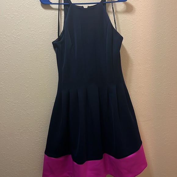 Vince Camuto Strapped Dress - Picture 2 of 3